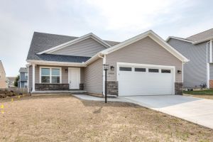 3909-slate-drive-champaign-il_26